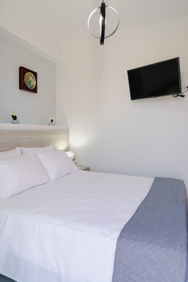 Edel Luxury Apartments Hriszí Aktí Haniá Kültér fotó