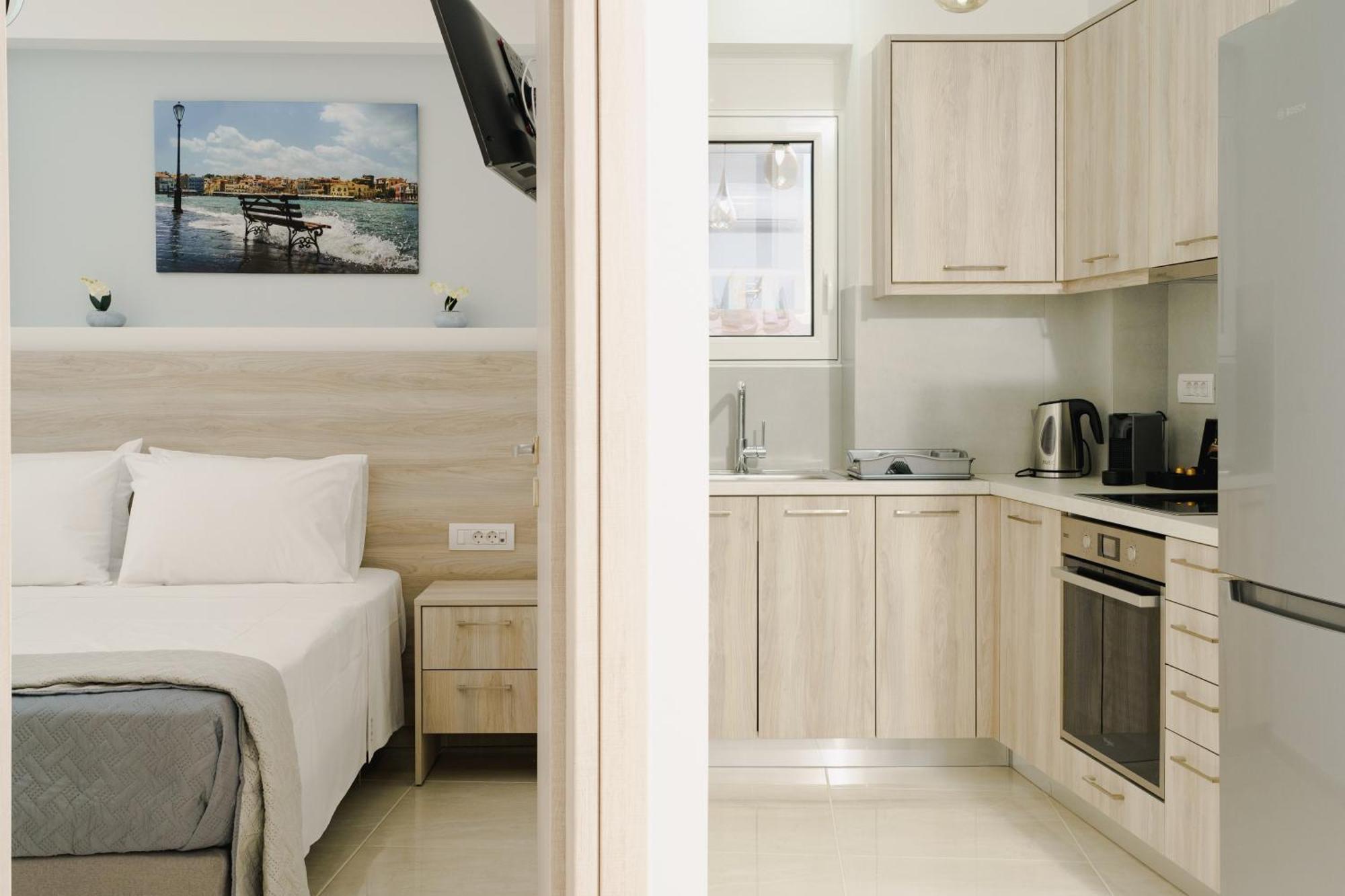 Edel Luxury Apartments Hriszí Aktí Haniá Kültér fotó