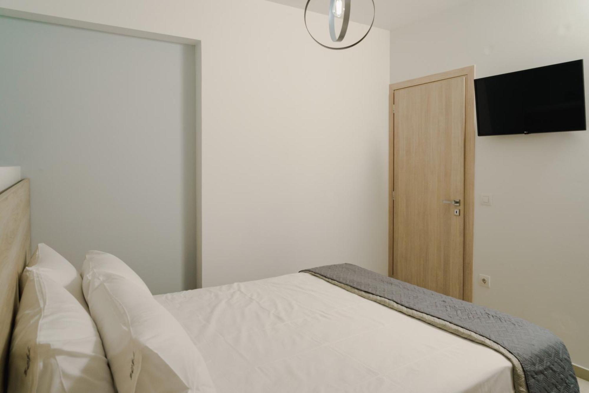 Edel Luxury Apartments Hriszí Aktí Haniá Kültér fotó