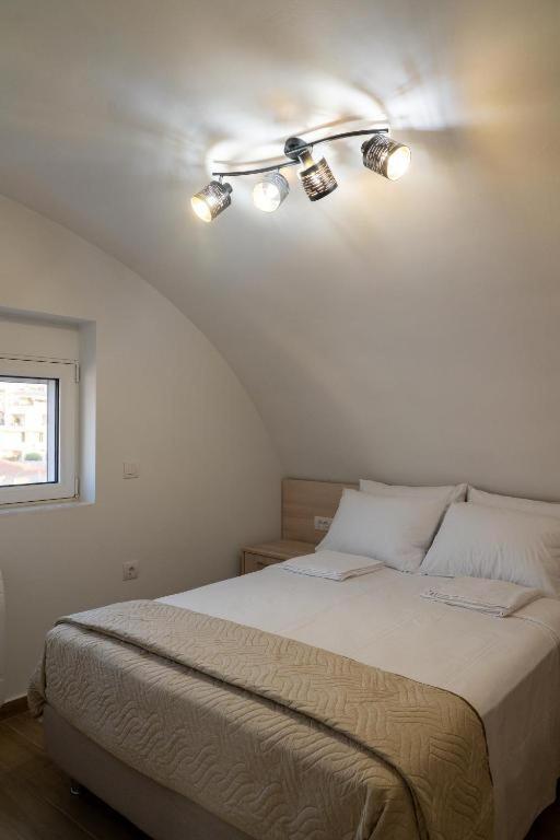 Edel Luxury Apartments Hriszí Aktí Haniá Kültér fotó