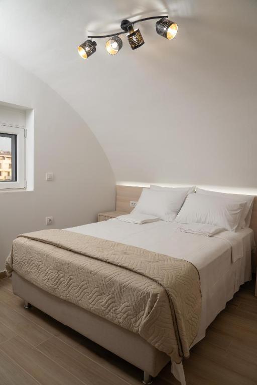 Edel Luxury Apartments Hriszí Aktí Haniá Kültér fotó