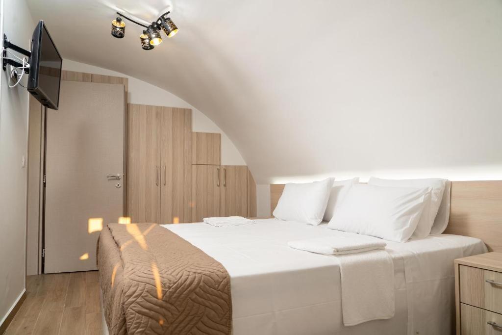 Edel Luxury Apartments Hriszí Aktí Haniá Kültér fotó